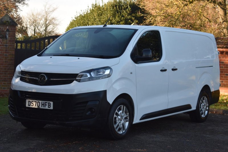 VAUXHALL VIVARO