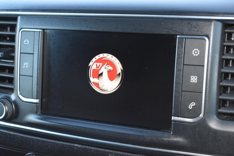 VAUXHALL VIVARO
