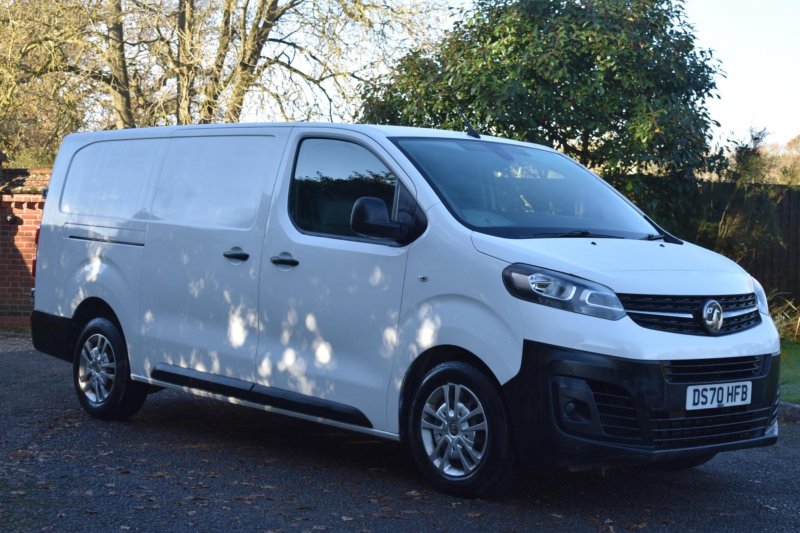 VAUXHALL VIVARO