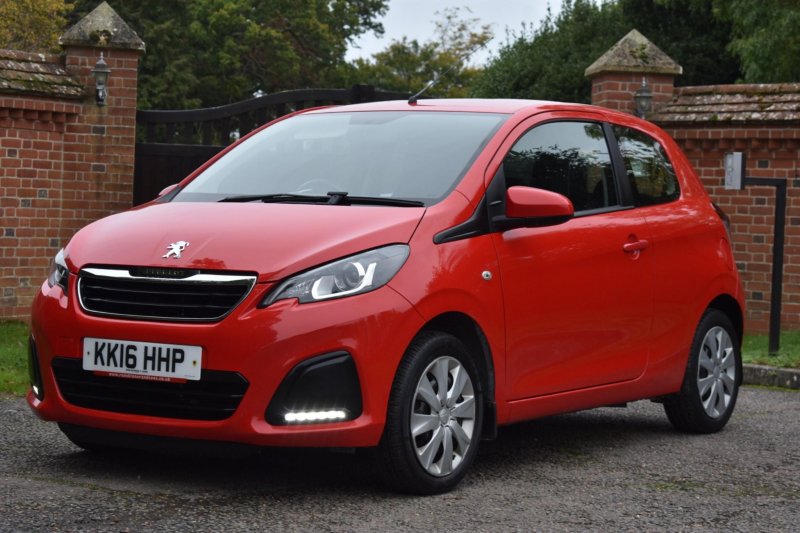 PEUGEOT 108