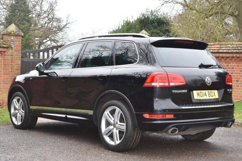 VOLKSWAGEN TOUAREG