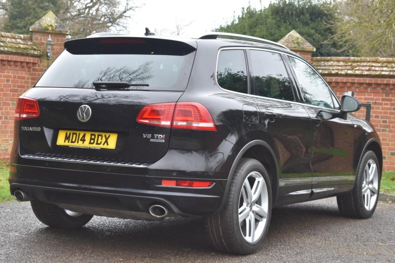 VOLKSWAGEN TOUAREG
