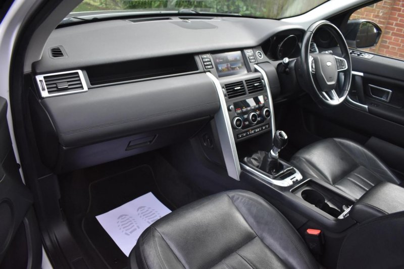 LAND ROVER DISCOVERY SPORT