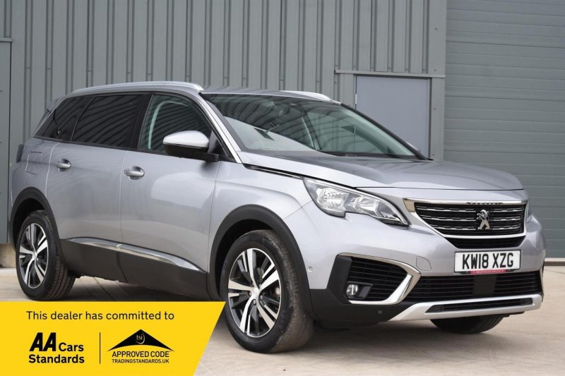 PEUGEOT 5008