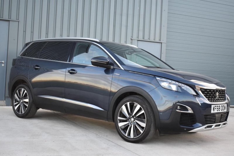 PEUGEOT 5008