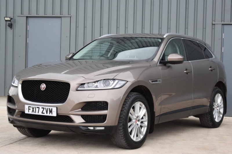 JAGUAR F-PACE