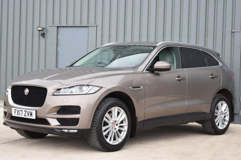 JAGUAR F-PACE