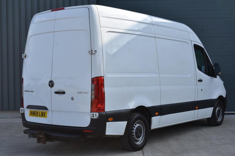 MERCEDES-BENZ SPRINTER