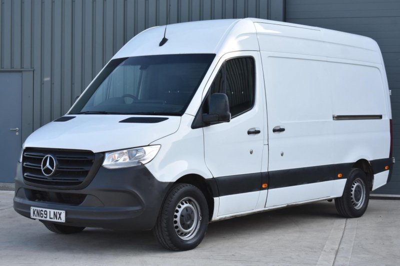 MERCEDES-BENZ SPRINTER
