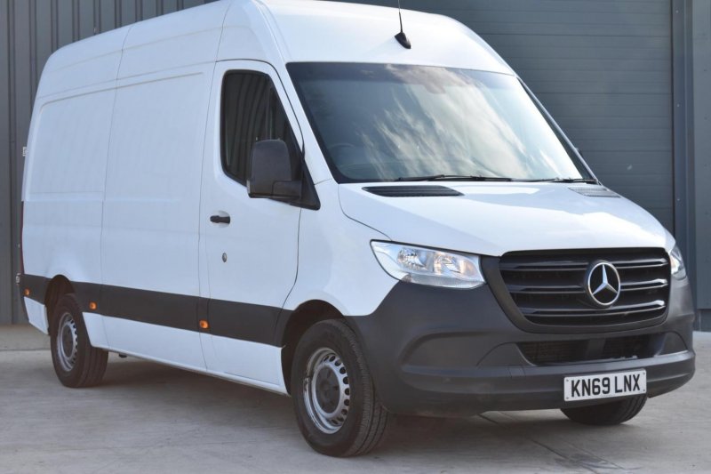 MERCEDES-BENZ SPRINTER