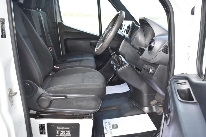 MERCEDES-BENZ SPRINTER