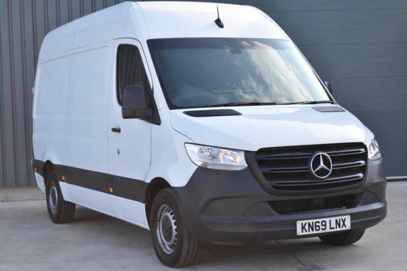 MERCEDES-BENZ SPRINTER